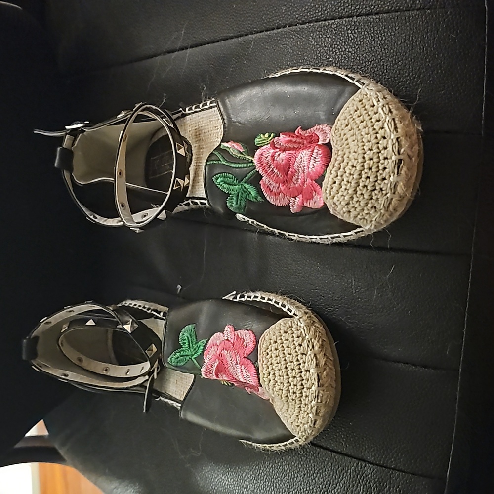Truffle Collection women's size 41